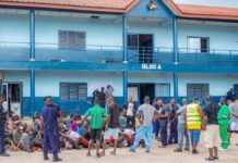 Conakry : 33 personnes interpellées pour dépôt d’ordures sur la voie publique