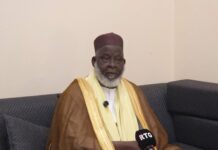 Affaire Bella Bah : l’imam Elhadj Mamadou Saliou Camara appelle à la clémence et demande sa libération